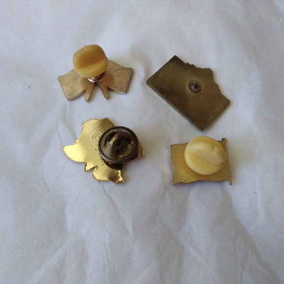 Vintage Texas Alamo USA Lapel Hat Pins Lot of 4 Yellowed Damaged AS IS - Picture 3 of 11